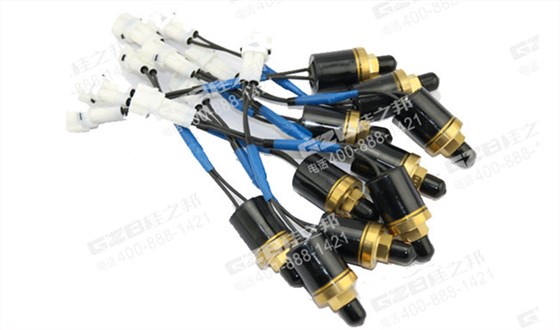 龍工6215挖機回轉壓力開關