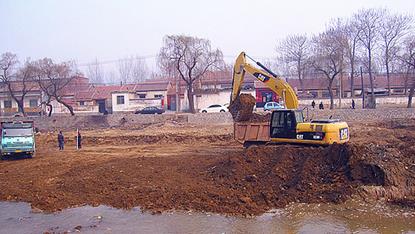 工程施工隊(duì)選擇挖掘機(jī)配件來桂之邦