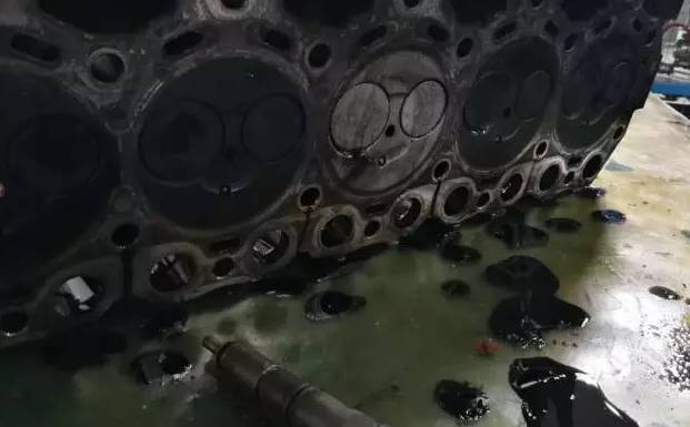 挖掘機(jī)發(fā)動機(jī)