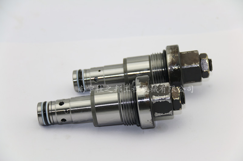 三一235挖掘機溢流閥