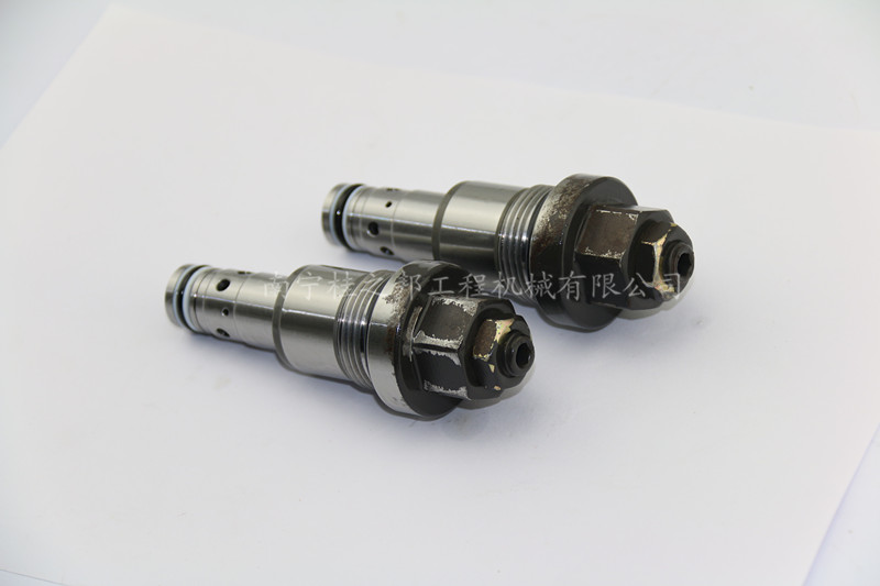 三一235挖掘機溢流閥